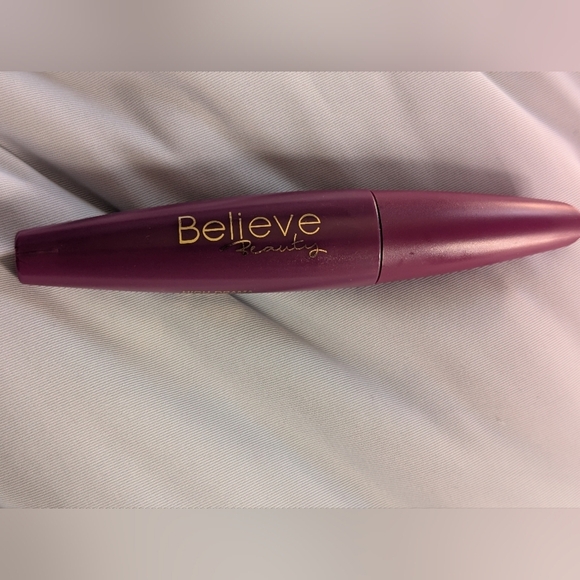 Believe Beauty Brown High Fiber Mascara (New) - Picture 3 of 5
